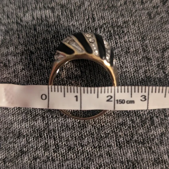 3 for $30 | Vintage EDCO Black Enamel and Rhinestone Dome Ring, Size 10 - Picture 5 of 6